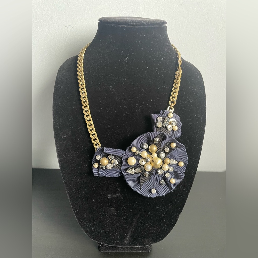 Stella & Dot French Twist statement necklace